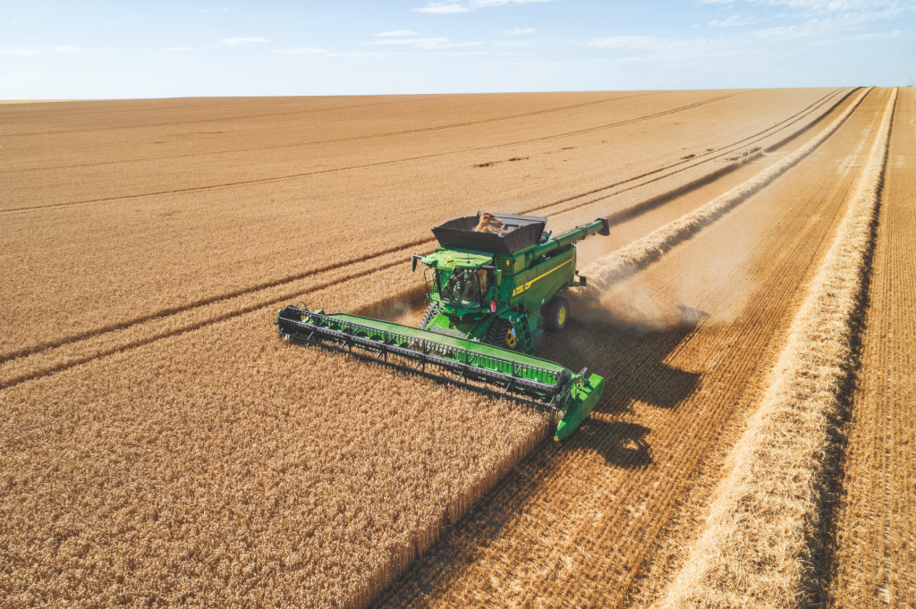 John Deere presents new T5 and T6 combines - Future Farming